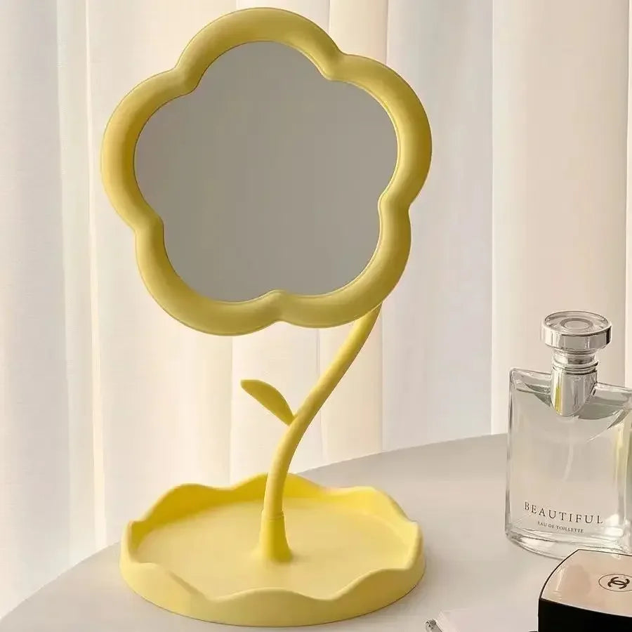 Espejo de escritorio creativo con diseño floral para dormitorios; pieza de gran valor estético y estilo sofisticado, ideal para tocadores y decoración del hogar.