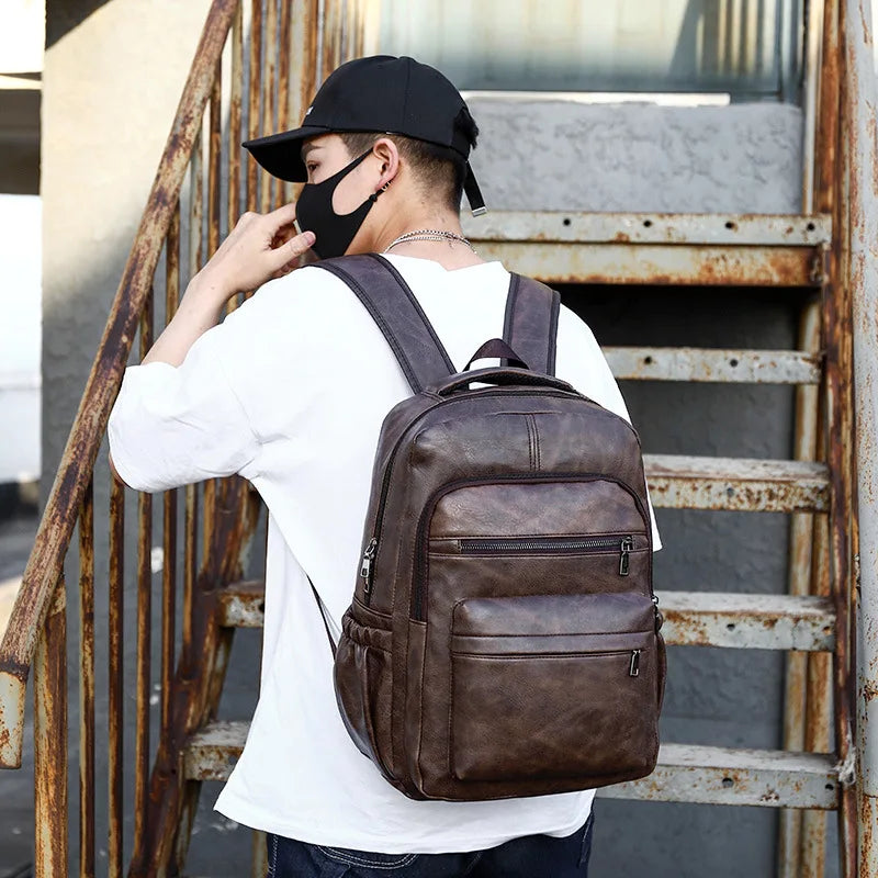 Mochila de alta calidad para hombre con puerto de carga USB.