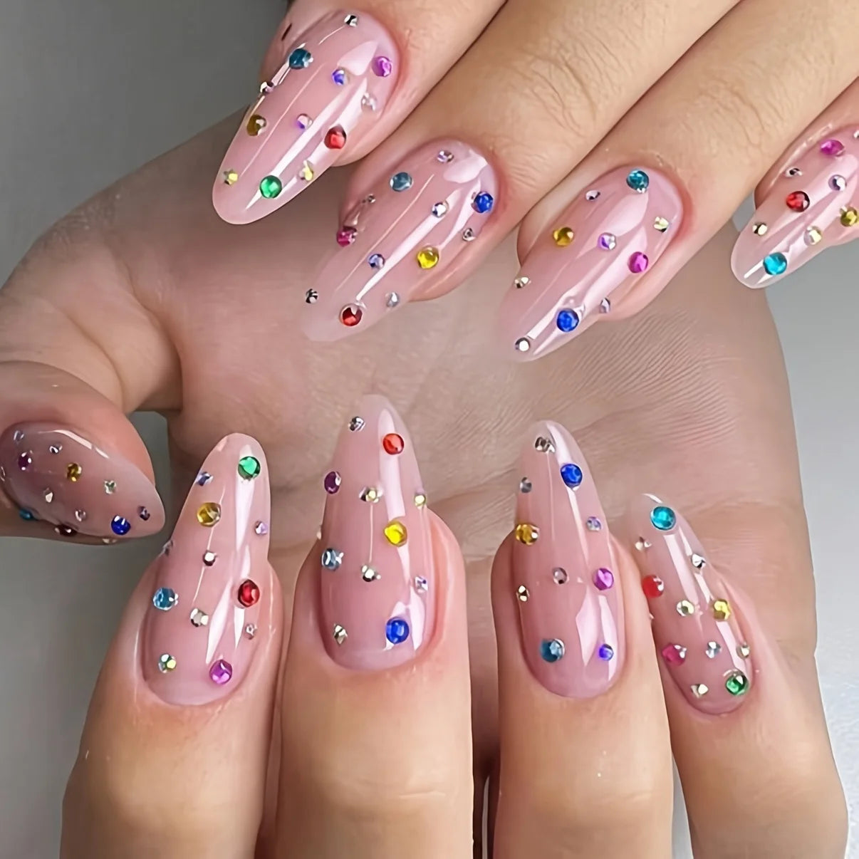Set de 12 compartimentos con pedrería brillante para uñas:
