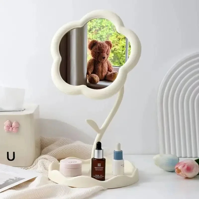 Espejo de escritorio creativo con diseño floral para dormitorios; pieza de gran valor estético y estilo sofisticado, ideal para tocadores y decoración del hogar.